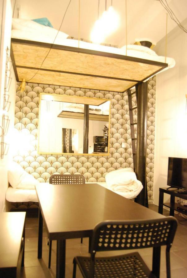 20m² District Of Batignolles Parigi